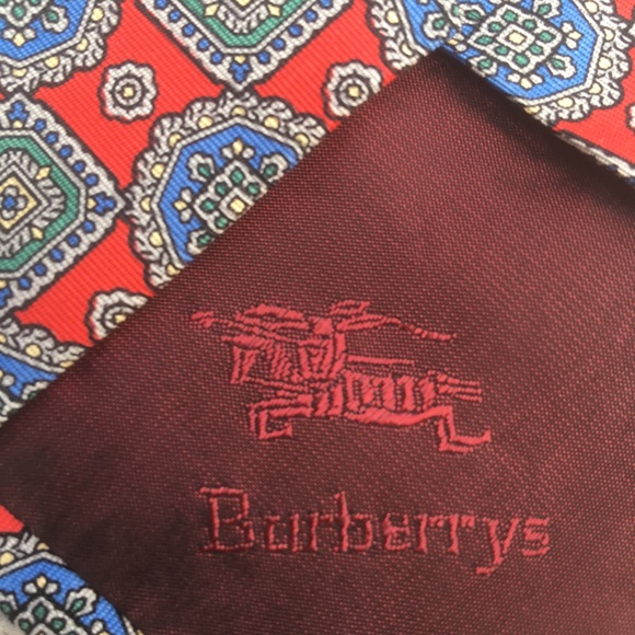 Burberry’s tie - Picture 5 of 6